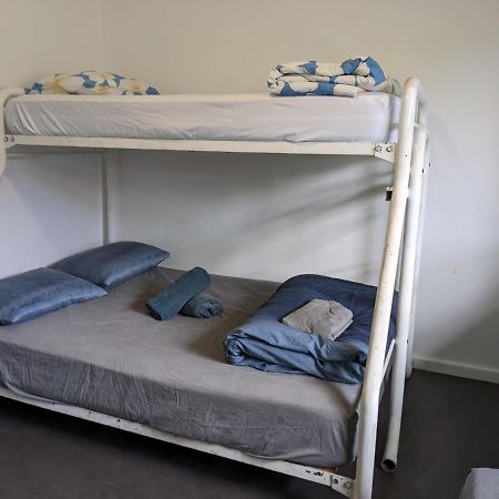 Ozzie Pozzie Backpackers - Port Macquarie Yha Hostel Exterior photo